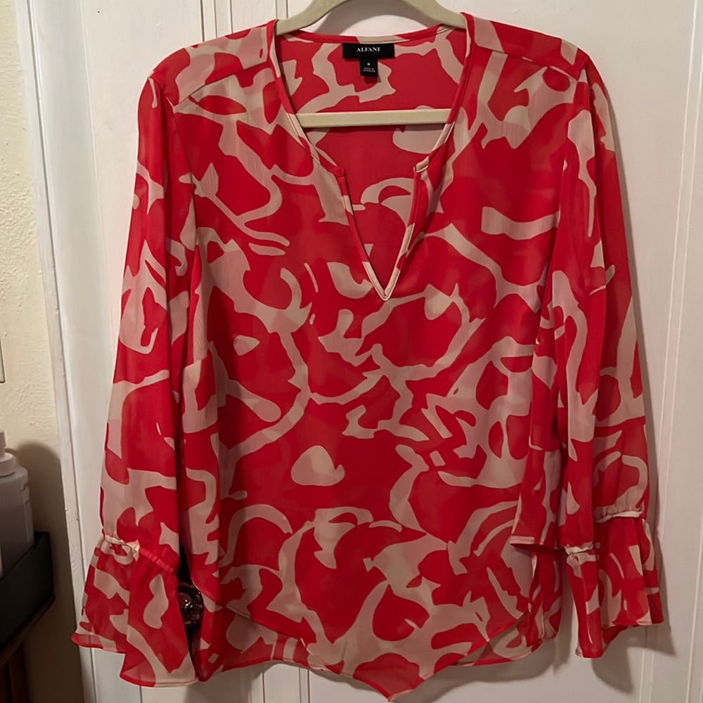Beautiful blouse Alfani size medium
